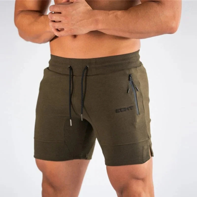 O Short Moletom Masculino de Treino é uma opção confortável e prática para seus treinos. Feito com tecido leve e macio, ele oferece excelente mobilidade e respirabilidade durante a prática esportiva. Com design moderno e ajuste perfeito, garante maior desempenho em suas atividades físicas